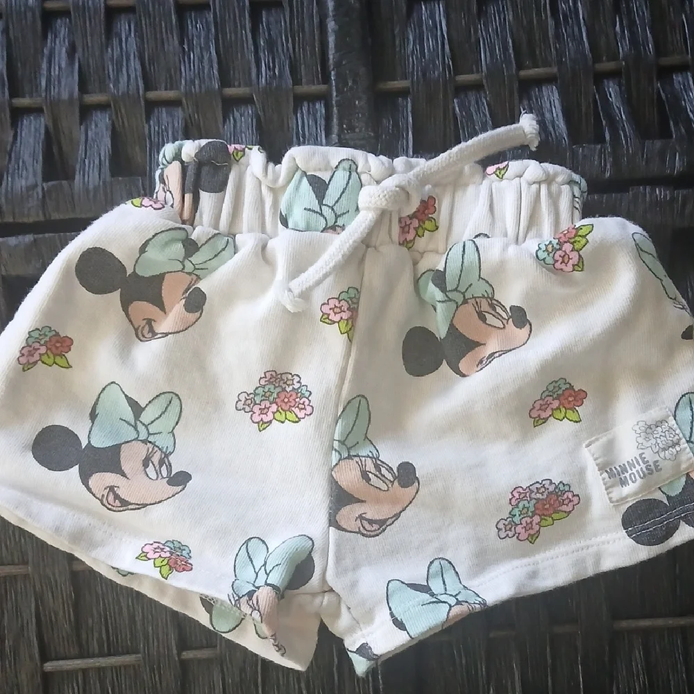 Zara Disney/Zara White Ruffled Top Minnie Mouse Shorts SZ 1 1/2 Years Girls